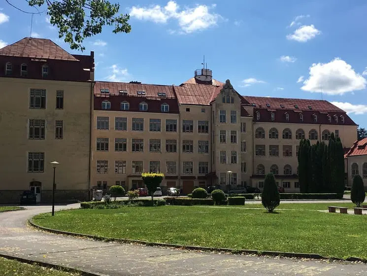 Університет Матея Бела (м. Банська Бистриця)