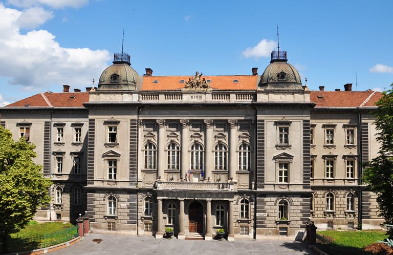 Університет Павла Йозефа Шафарика (місто Кошице)